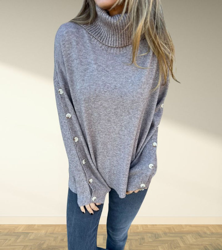 Nadia | Maglione con bottoni metallici