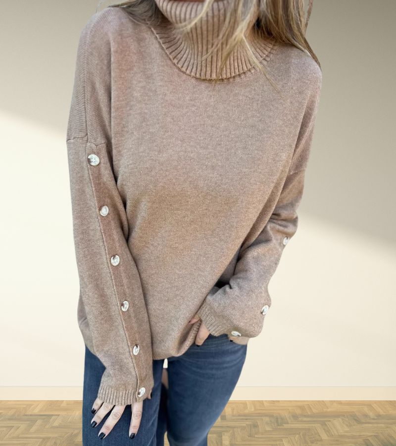 Nadia | Maglione con bottoni metallici