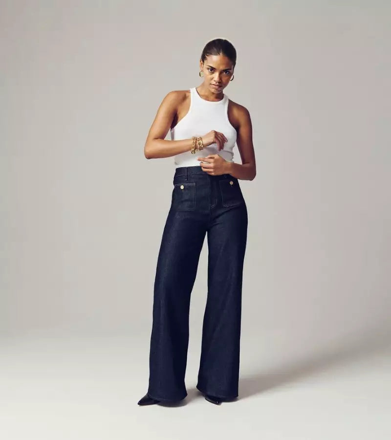 Tummy |  Il Pantalone a Zampa che Sottolinea il Punto Vita