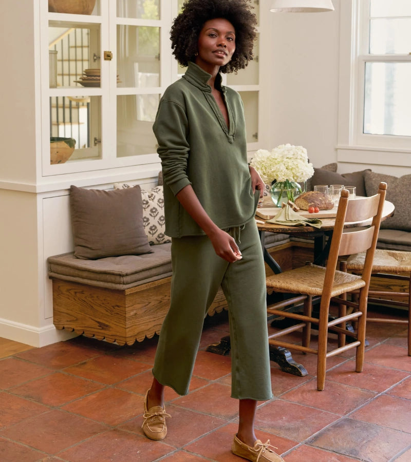 Monica | L'Completo Scollo a V Imperdibile