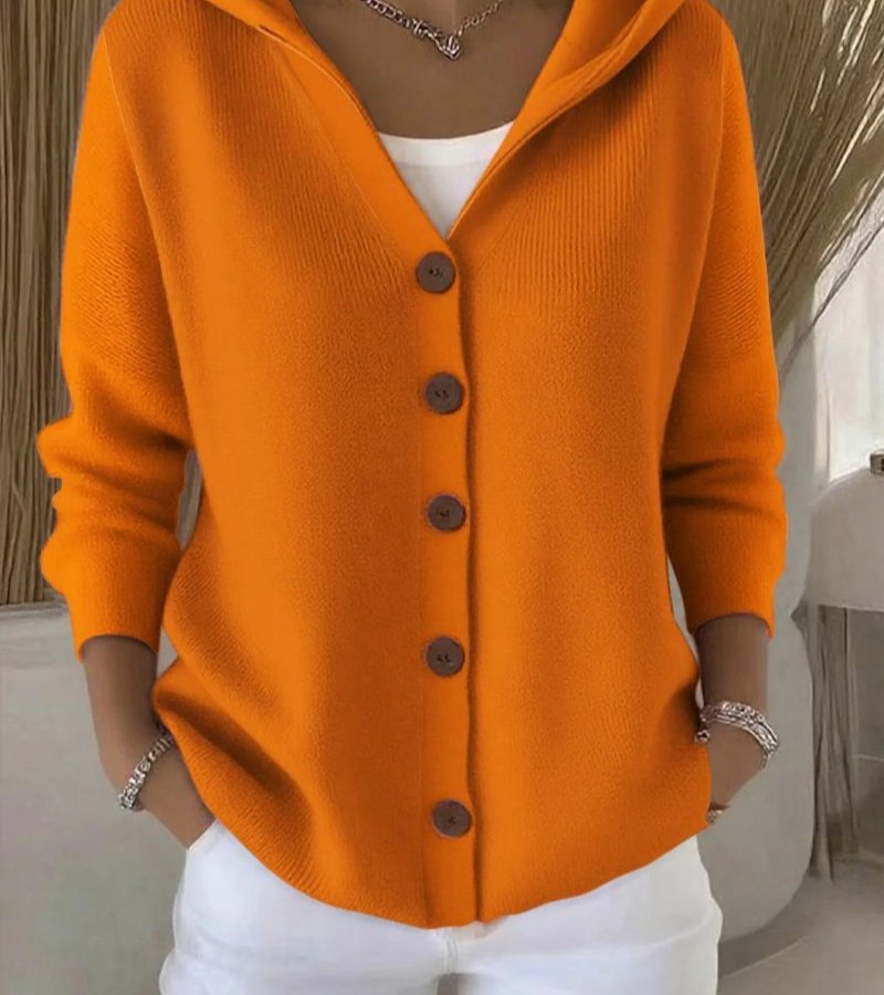 Dora |  Cardigan Comfort Chic con Cappuccio e Bottoni Eleganti