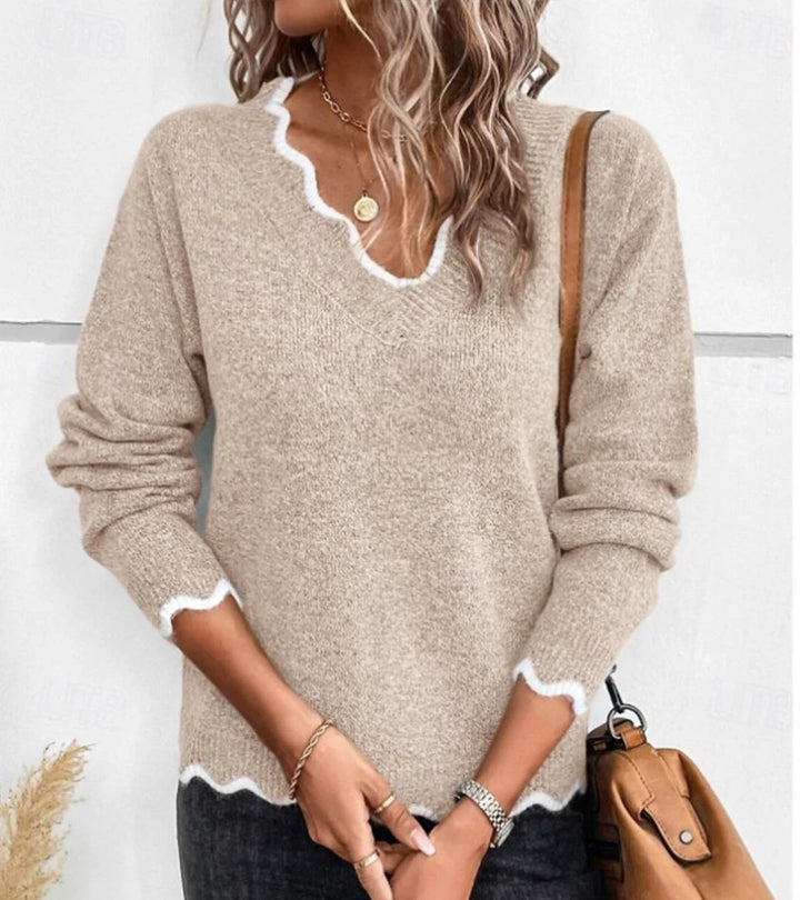 Alba | Maglione con scollo a V e bordo ondulato