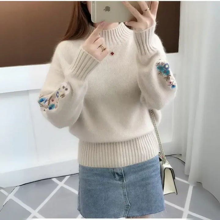 Isabel | Maglione Ricamato per un Look alla Moda