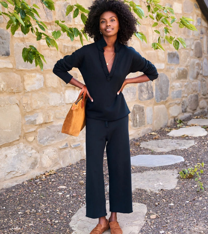 Monica | L'Completo Scollo a V Imperdibile