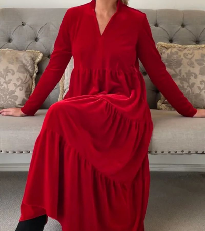 Wanda | Abito midi elegante in velluto a trapezio con scollo a V