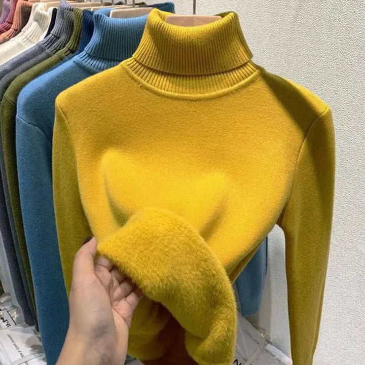 Julie | Maglione Morbido a Collo Alto in Pile